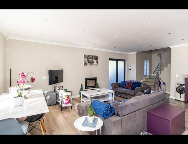 3 BEDROOM PROPERTY TO RENT IN CONSTANTIA